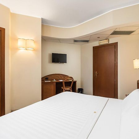 Welcome Hotel Legnano Eksteriør billede